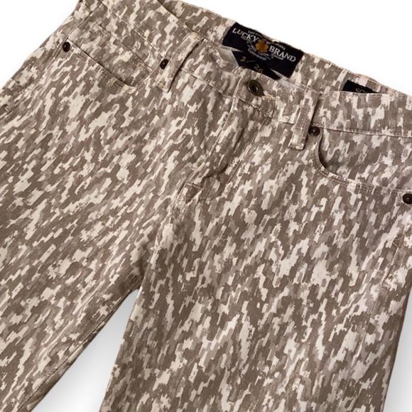 LUCKY BRAND Little Temple Sophia Capri Skinny Jeans - Picture 2 of 10